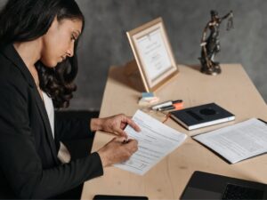 What Should a Florida Employment Agreement Contain